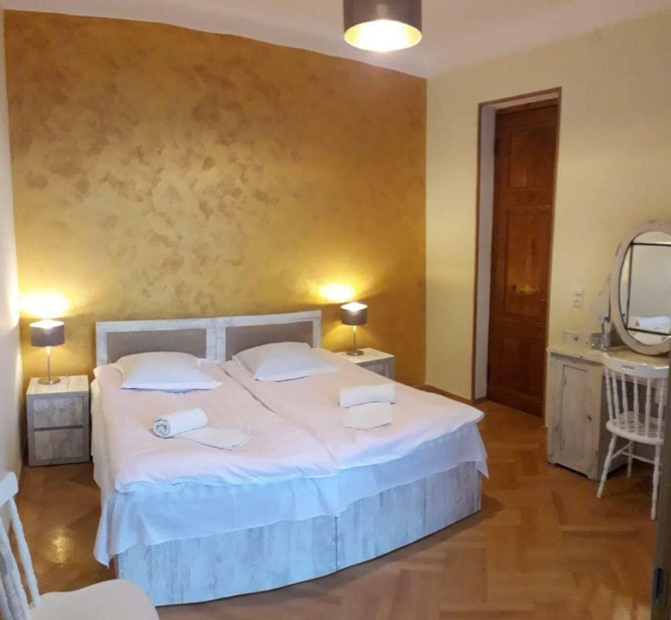 Omsi House Hotel Telavi Exterior foto